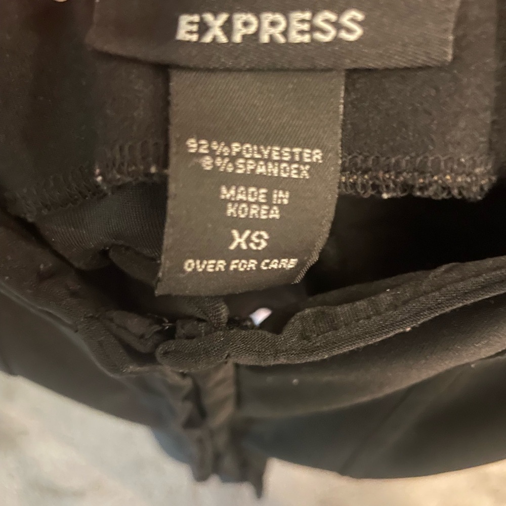 Express Black Tank Top - Picture 3 of 3